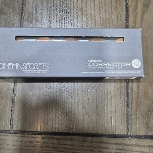 Cinema Secrets Corrector Palette